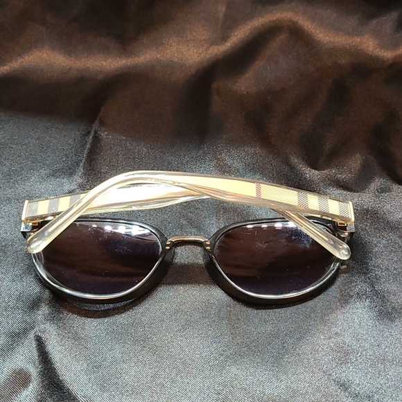 Burberry women\'s sunglasses